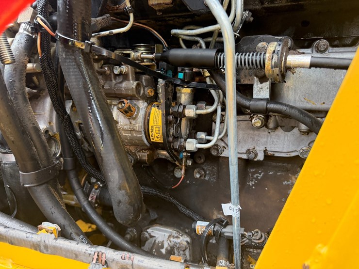 2006-caterpillar-420d-image-75