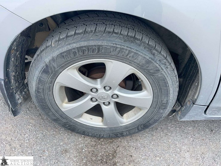 2016-toyota-sienna-image-24