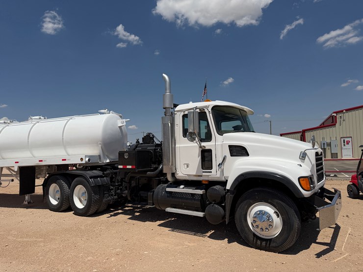 2004-troxell-130bbl-image-3