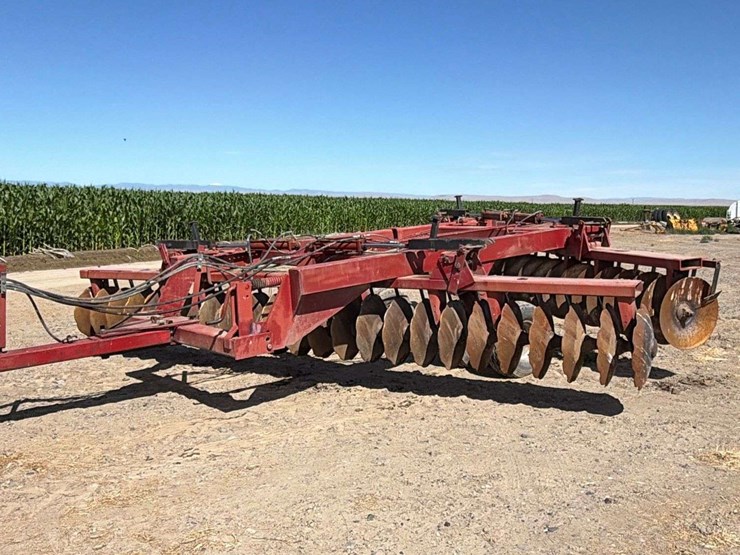 case-ih-770-image-33
