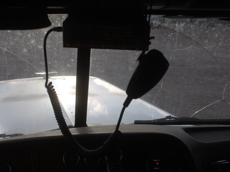 2006-peterbilt-379x-image-76