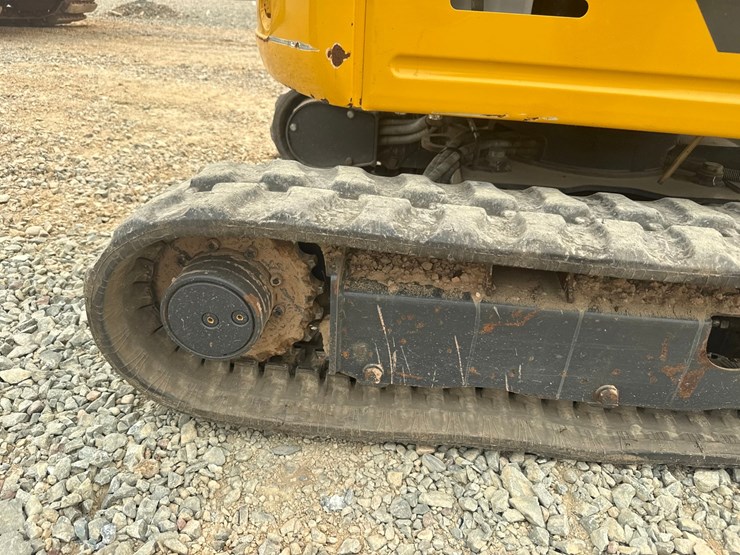2023-deere-17g-image-49