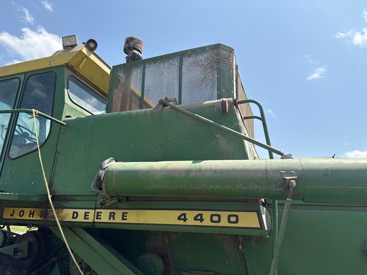 john-deere-4400-image-37