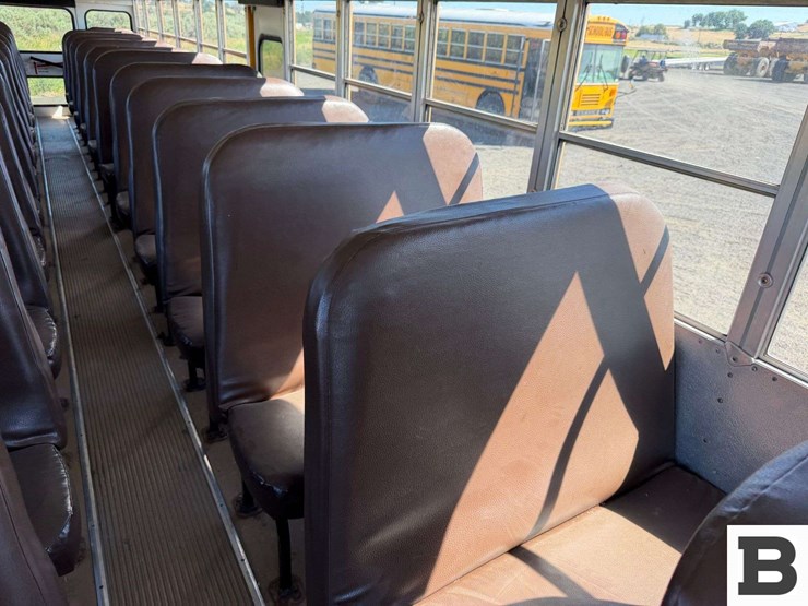 2013-blue-bird-bb-conventional-school-bus-image-40