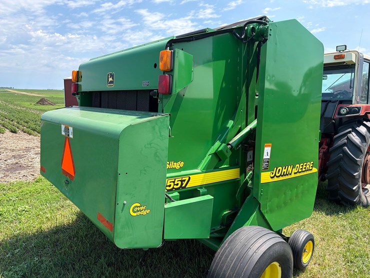 john-deere-557-image-22