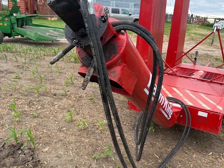 2016-farm-king-drive-over-hopper—1-owner-image-6