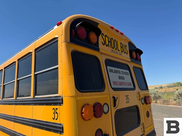 2011-blue-bird-bb-conventional-school-bus-image-18