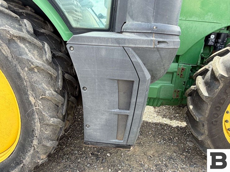 2014-john-deere-8345r-image-32