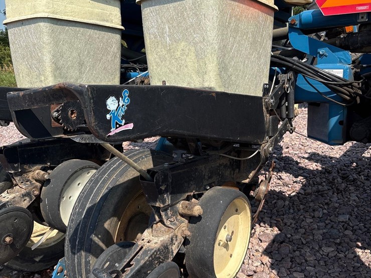 kinze-2210-image-21