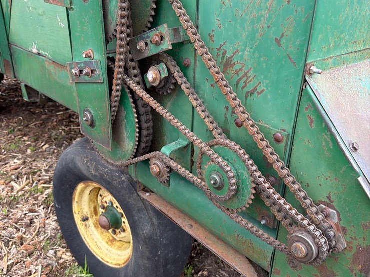 badger-18ft-front-unload-silage-wagon-image-15