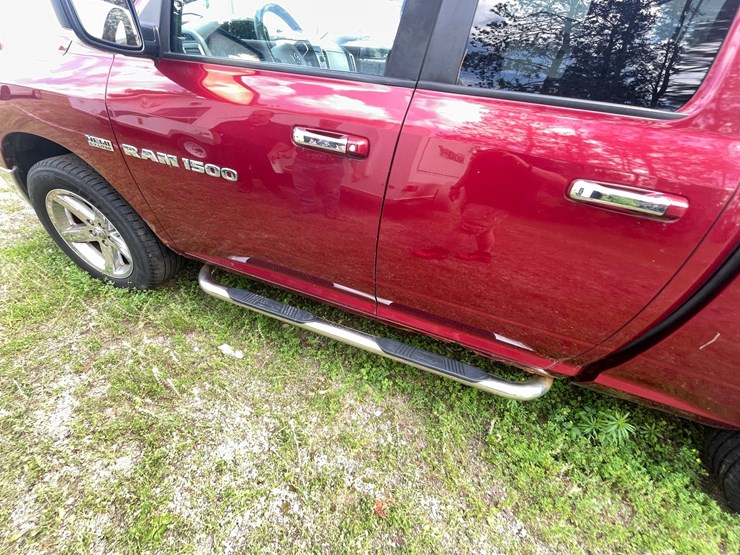 2011-dodge-1500-image-15