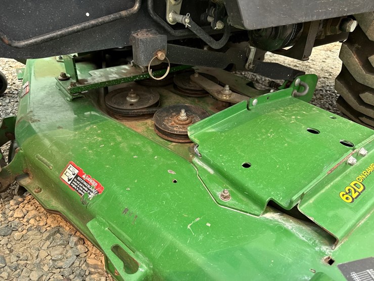 2014-john-deere-2025r-image-35