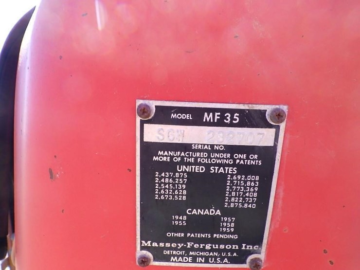 massey-ferguson-mf35-tractor-image-26