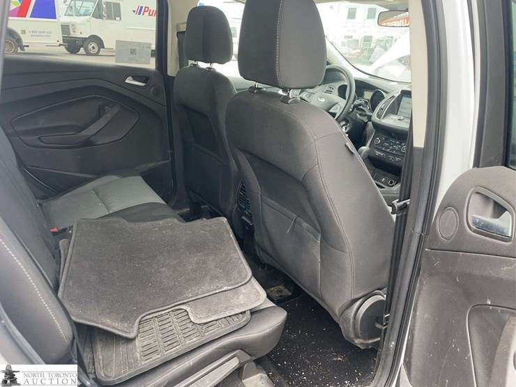 2017-ford-escape-image-19