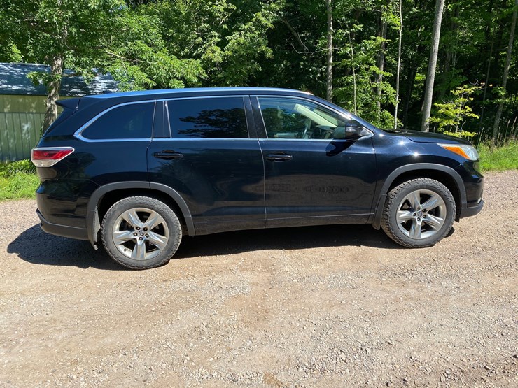 2016-toyota-highlander-image-4
