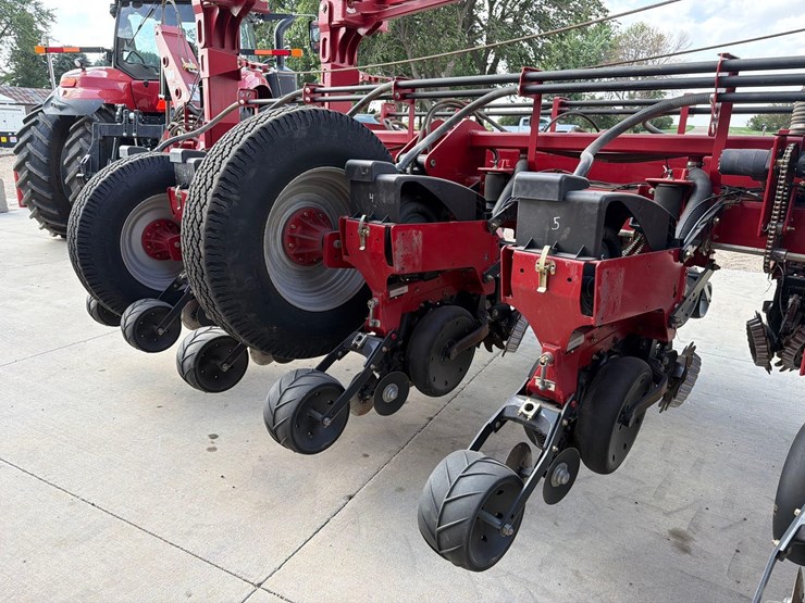 2012-case-ih-1250-image-35