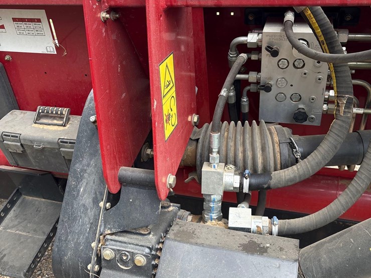 2018-case-ih-3162-image-10