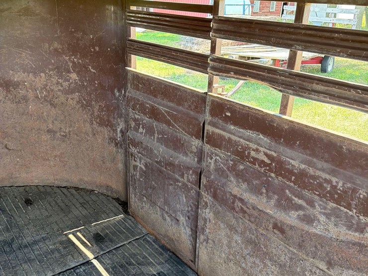 1984-circle-j-6ft-x-16ft-bumper-hitch-livestock-trailer-image-28