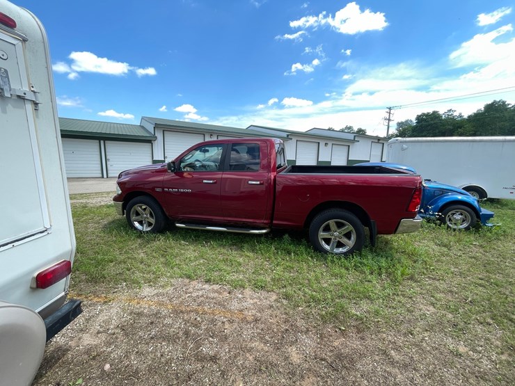 2011-dodge-1500-image-8