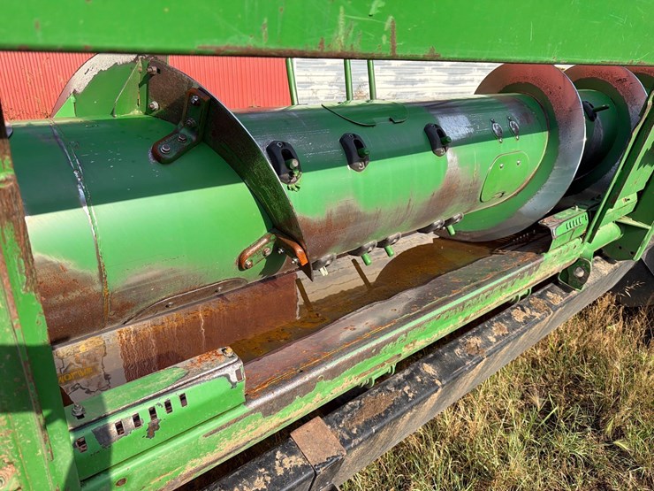 john-deere-630f-image-24