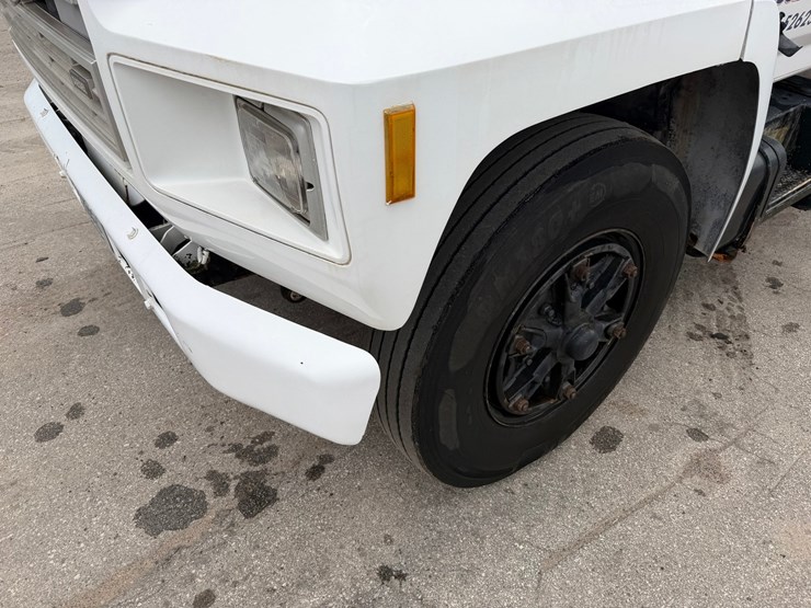 ford-f700-image-9
