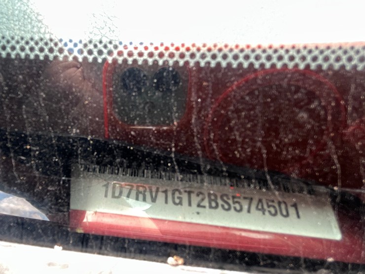 2011-dodge-1500-image-66