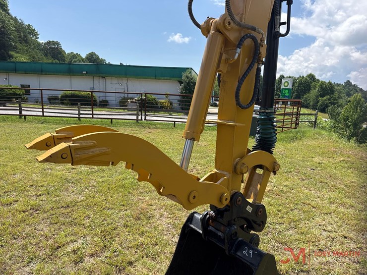caterpillar-305.5e2-image-12