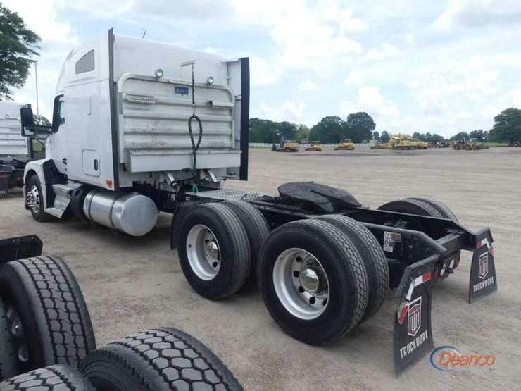 2022-kenworth-t680-image-3