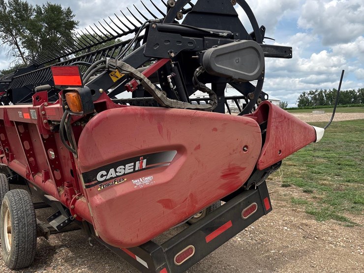 2018-case-ih-3162-image-23