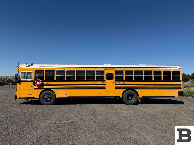 2010-bluebird-all-american-image-2