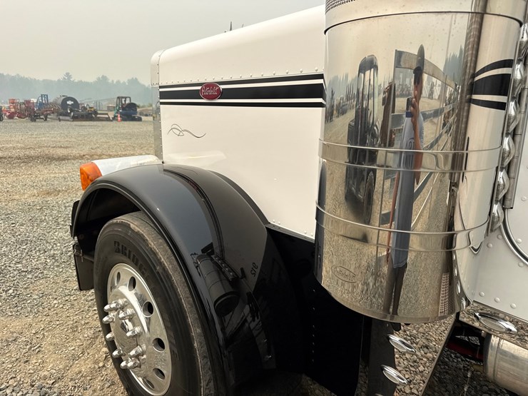 2007-peterbilt-379-image-13