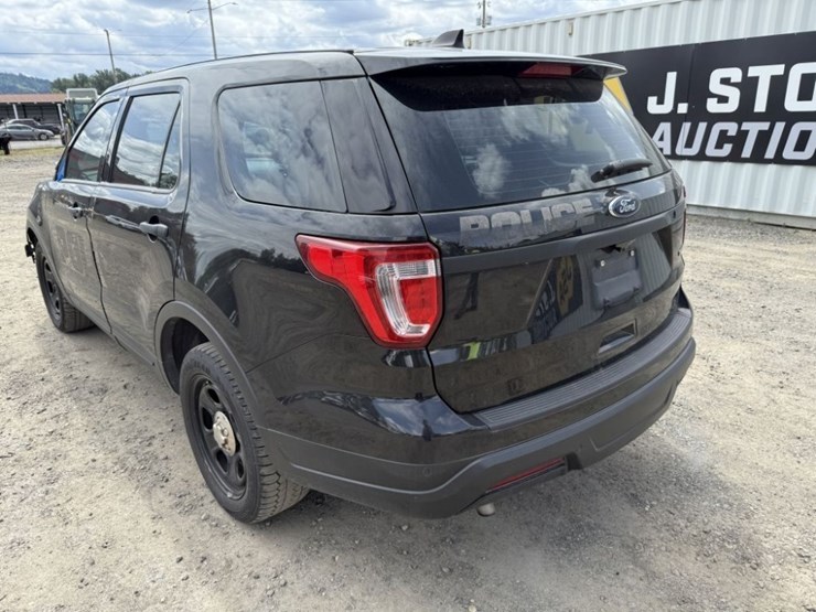 2019-ford-explorer-image-6