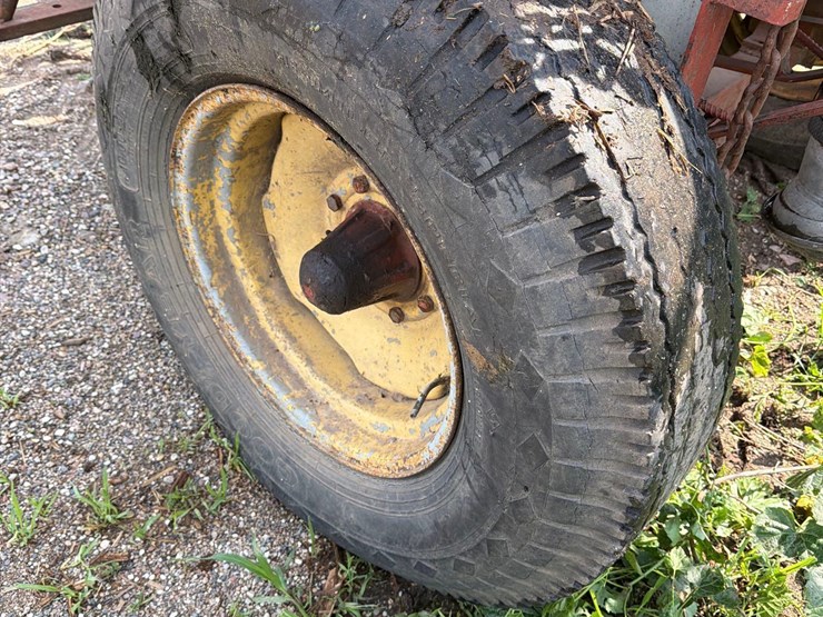 manure-hose-reel-cart-&-hose-image-8
