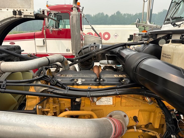 2007-peterbilt-379-image-16