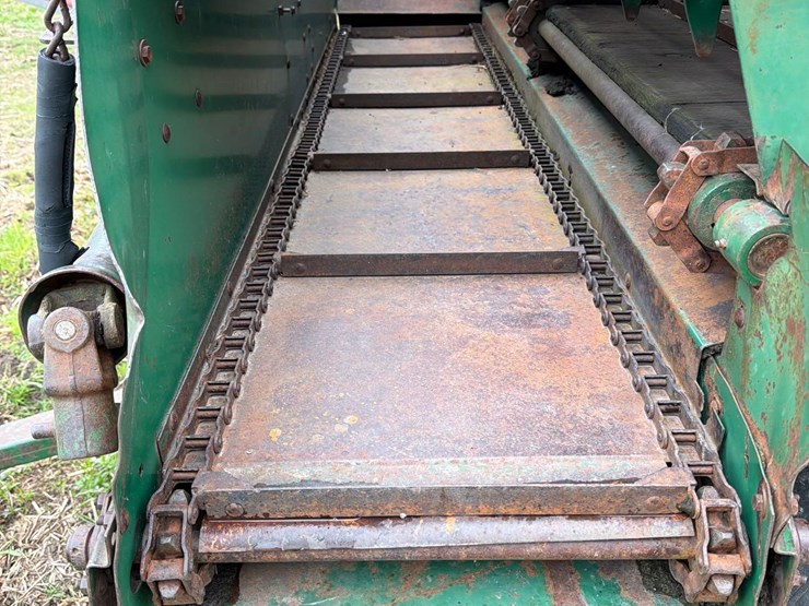 badger-18ft-front-unload-silage-wagon-image-26