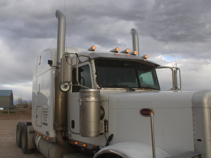2006-peterbilt-379x-image-21