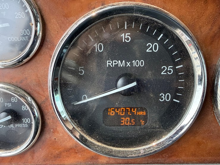 2007-peterbilt-379-image-71