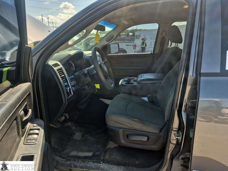 2014-dodge-1500-image-11