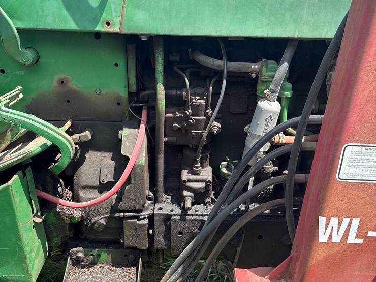john-deere-3020-image-31