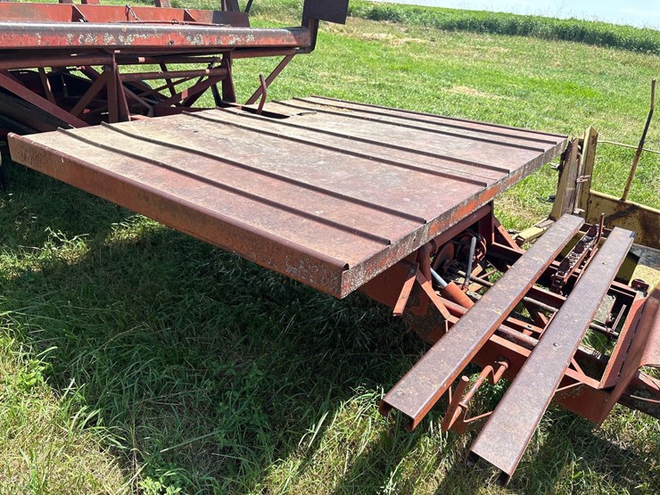 new-holland-1030-image-25