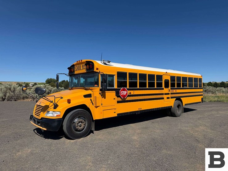 2013-blue-bird-bb-conventional-school-bus-image-2