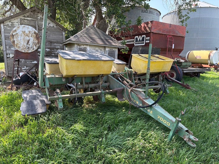 john-deere-7000-image-2