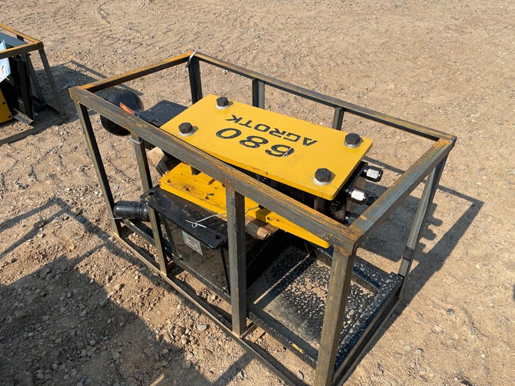 #18339-•-unused-2026-agt-skid-steer-breaker-attachment-(princeton,-mn)-image-4