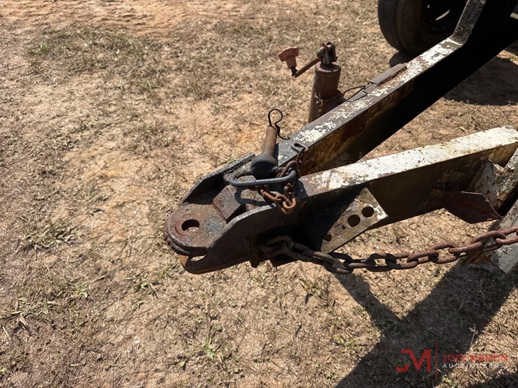 simonsen-8'-pull-type-fertilizer-spreader-image-8
