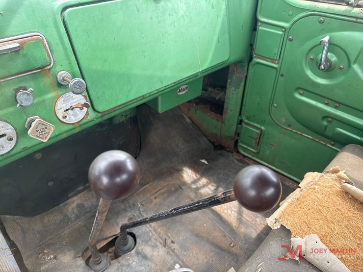 1963-b-model-mack-truck-image-18