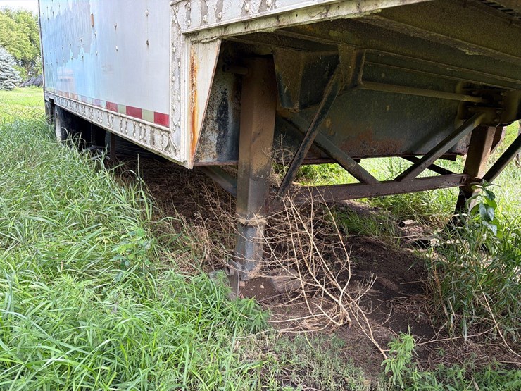 wabash-28ft-semi-van/spray-trailer-image-20