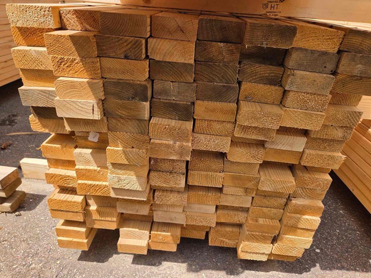 2x4-lumber-image-1