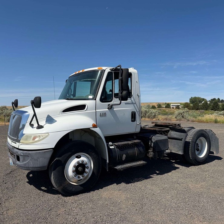 2006 INTERNATIONAL DURASTAR 4400