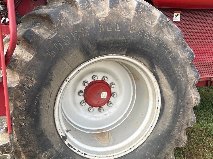 2006-international-2388-axle-flow-combine-image-18