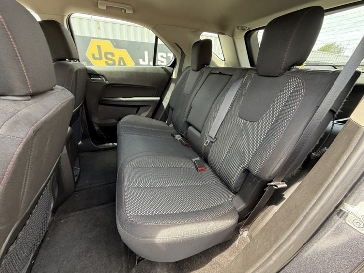 2016-chevrolet-equinox-image-21